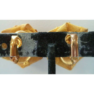 Vintage Jewelry - vintage gold rone mesh rose flower clip earrings Vintage Jewelry - vintage gold rone mesh rose flower clip earrings